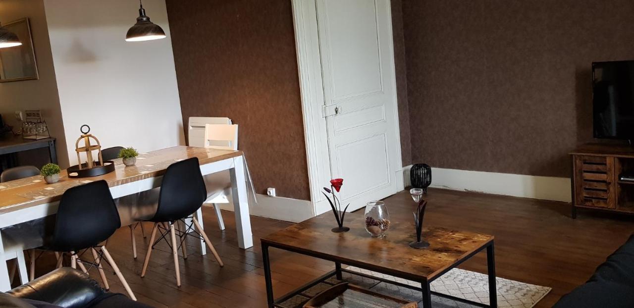 Gite 2 Du Chateau De Feschaux Villeneuve-sous-Pymont エクステリア 写真