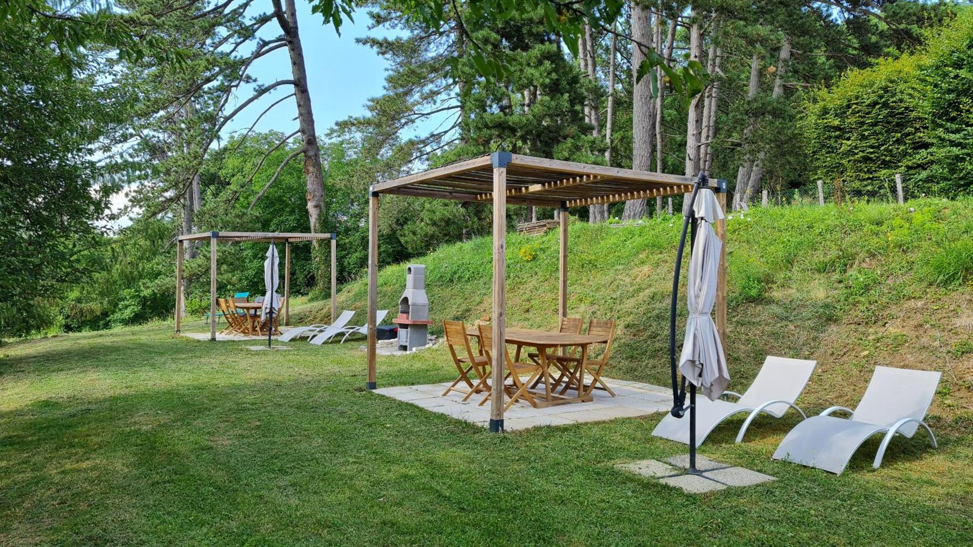Gite 2 Du Chateau De Feschaux Villeneuve-sous-Pymont エクステリア 写真
